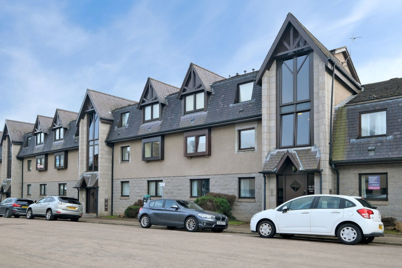 Albert Place 13 21 4597