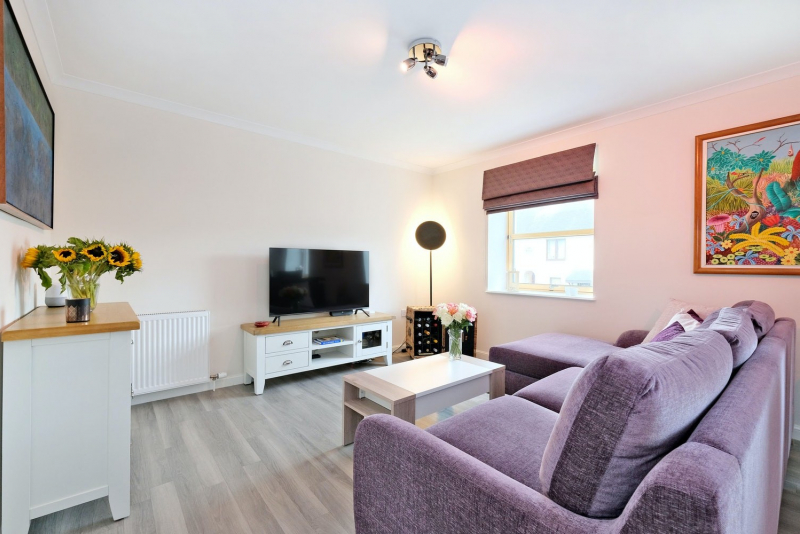 Cattofield Square 44 19 2686