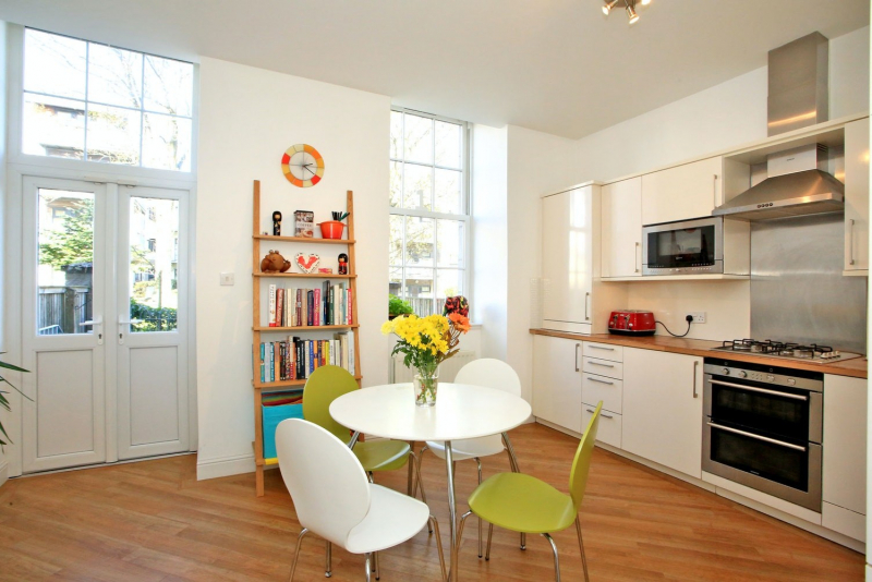 Cordiner Avenue 46 17 3868