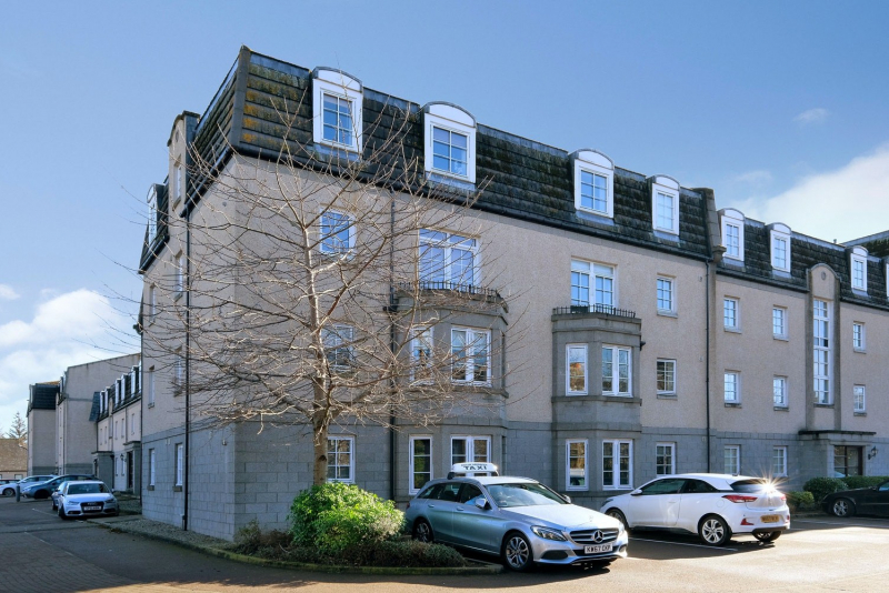 Fonthill Avenue 63 20 0334