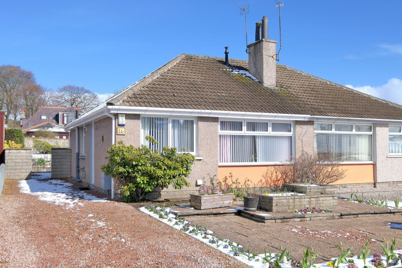 Grove Crescent 1621 3966