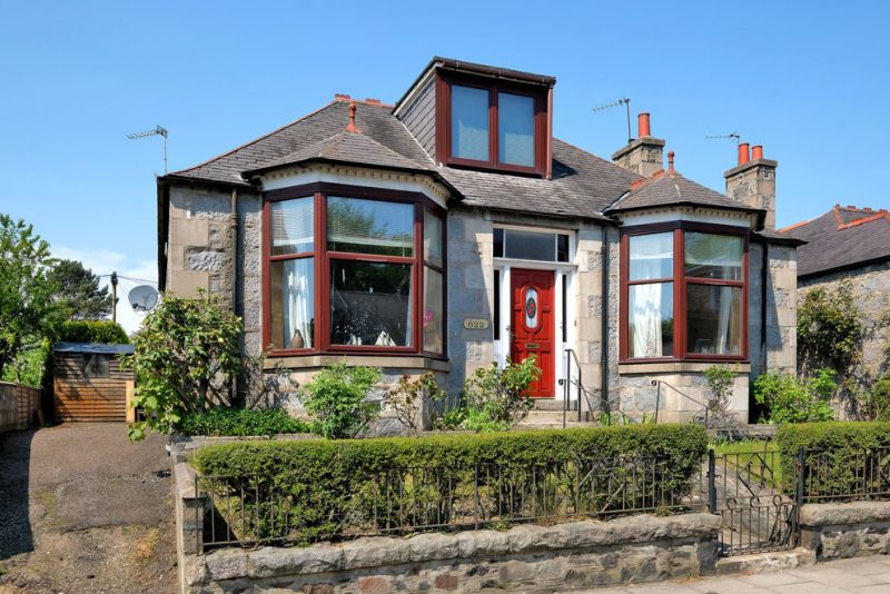 Holburn Street 622 18 7271