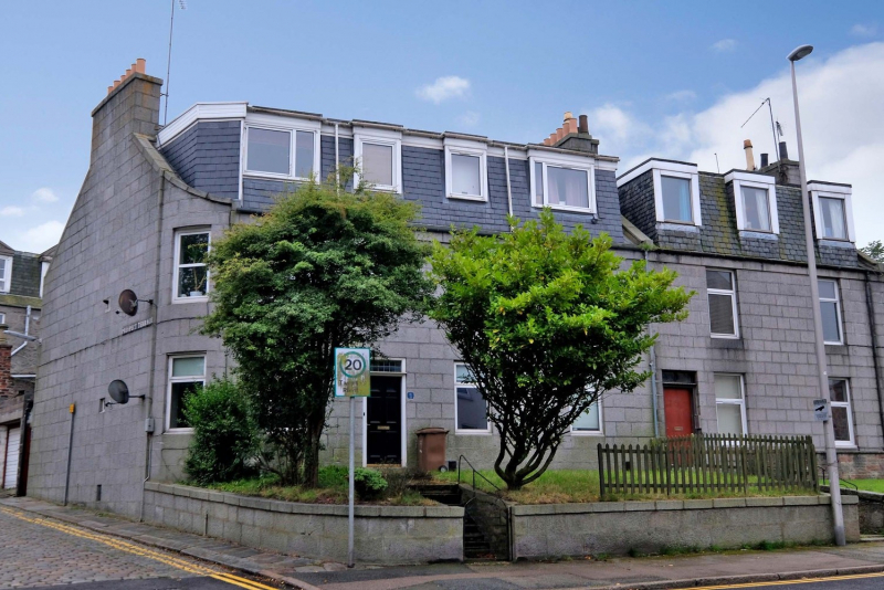 Millburn Street 1a 17 7391